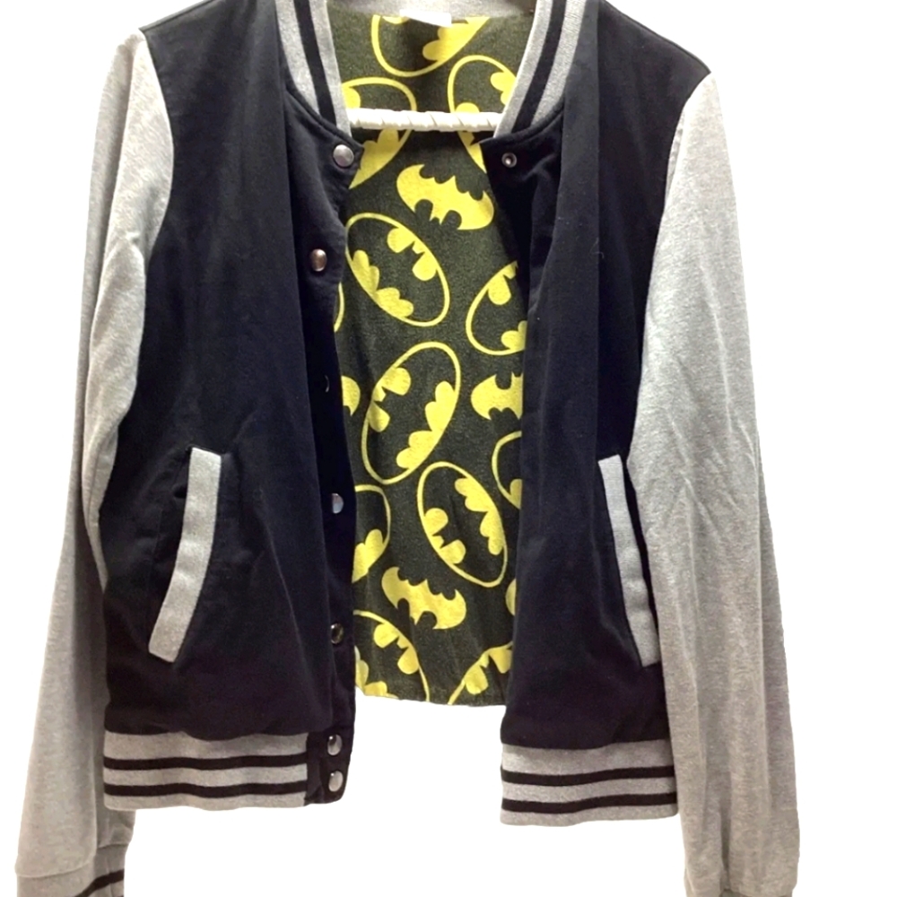 Batman snap up Varsity jacket juniors medium black yellow logo jacket eUC
